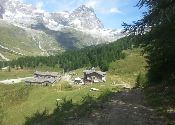 Layet Bed & Breakfast 3*